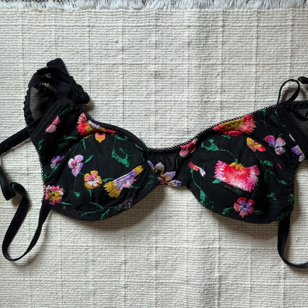 Floral Embroidered Black Bra